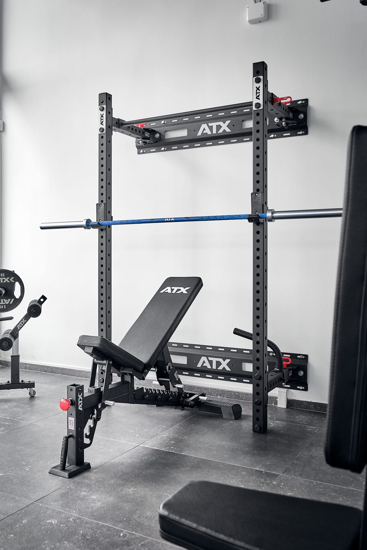 Showroom di attrezzatura sportiva Top Skills a Prato, foto Amius Studio
