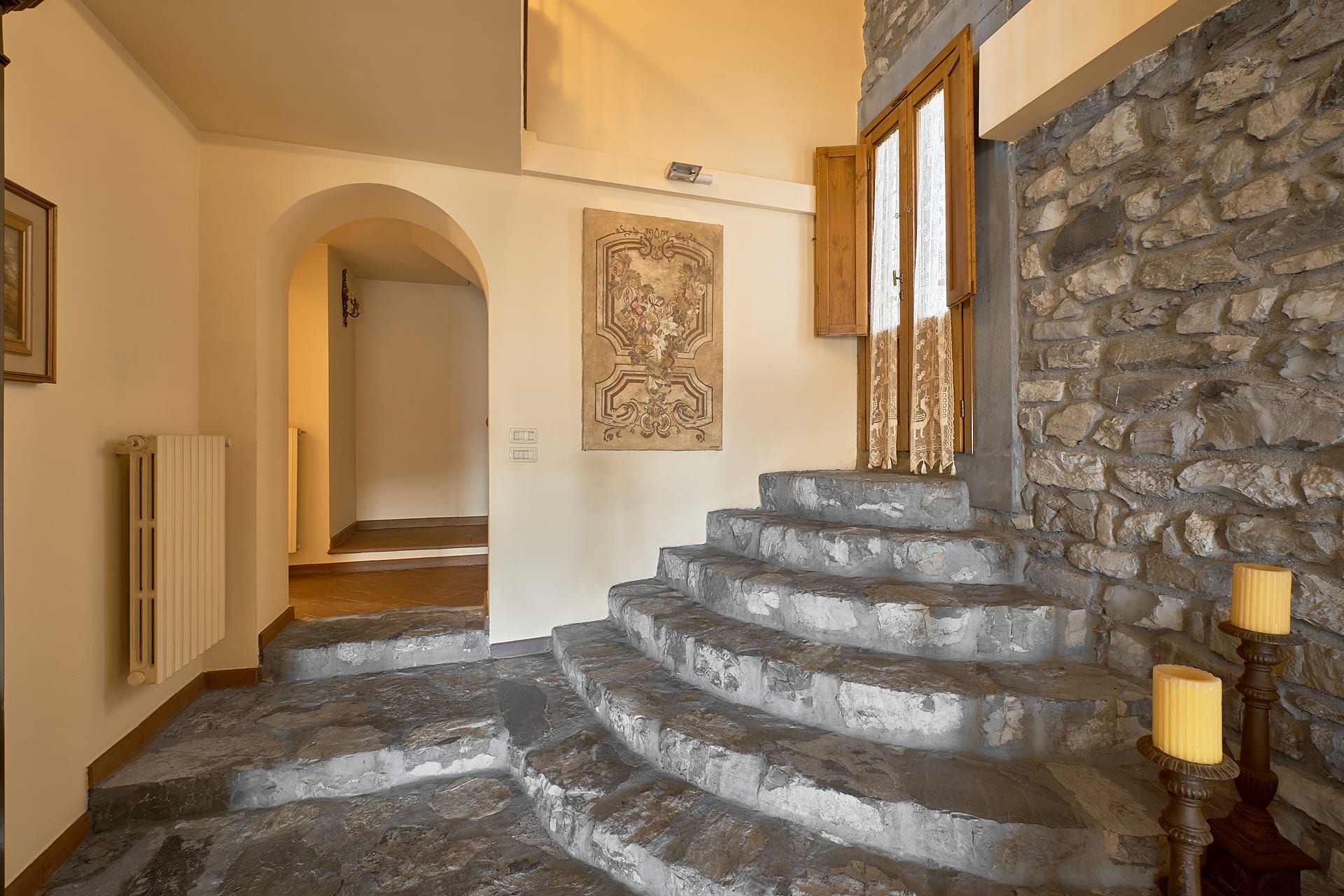 Fotografia immobiliare: casa rurale ristrutturata a Vaiano 4 Casa rurale ristrutturata a Vaiano, foto Amius Studio