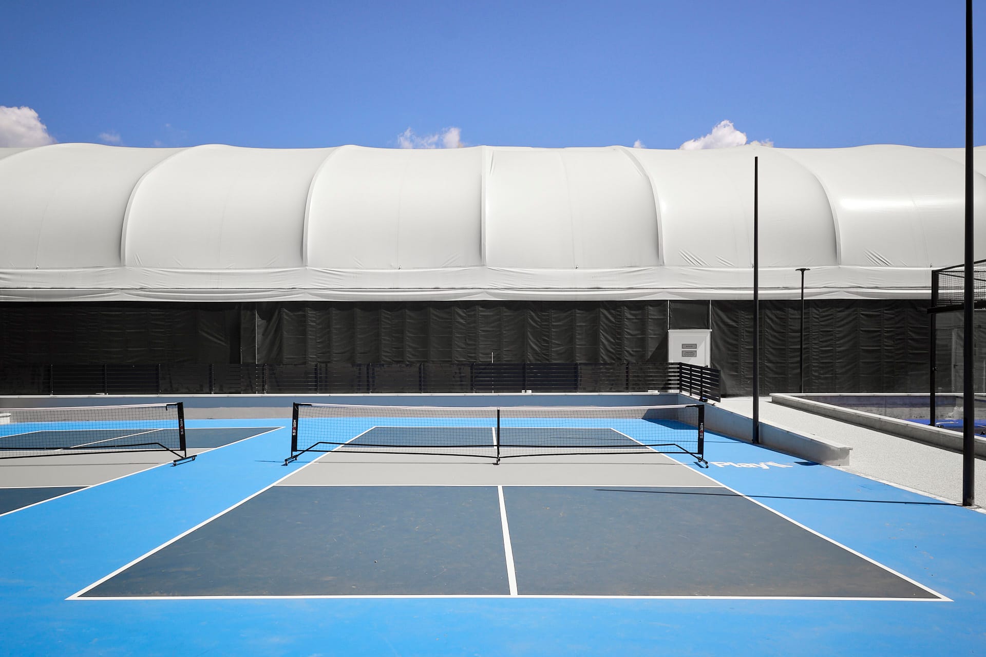 Fotografia di architettura: gli esterni del Padel Club Montale 1 Esterni del Padel Club Montale, foto Amius Studio